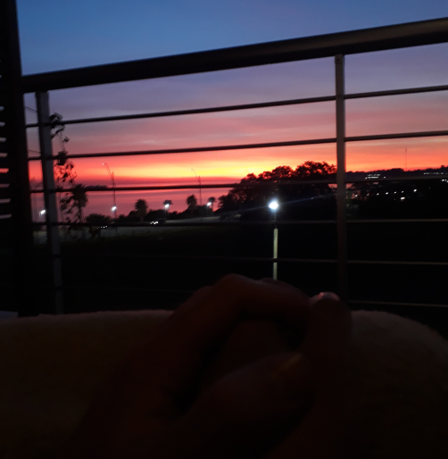 Atardecer desde el balcón de la habitación del Costa Colonia Boutique Hotel.